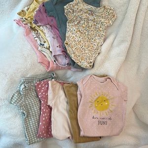 Newborn baby girl clothing 8 onesies and 4 pajamas